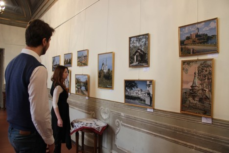 Ленинградская область представила туристские сувениры на выставке в Италии