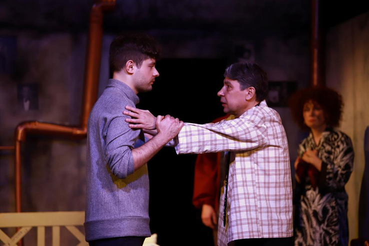 В театре «Святая крепость» премьера трагикомедии «Старший сын»